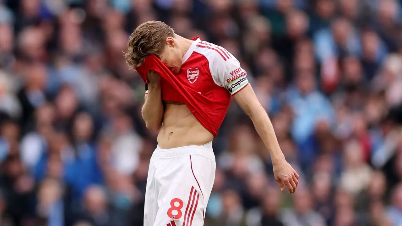 نكسة أرتيتا والموسم الصفري.. آرسنال يفقد صوابه في ساعة الحسم